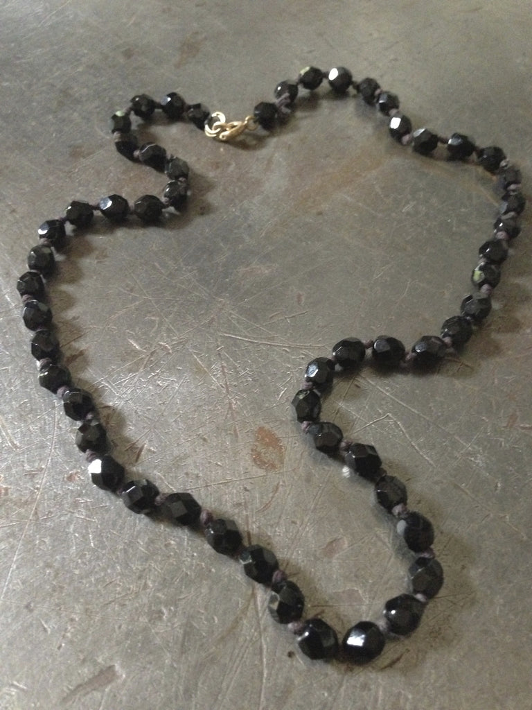 Vintage jet beads short necklace